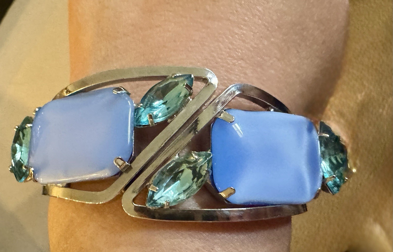 Vintage 80s Blue Aqua Cabochon Rhinestone Clamper Hinged Bracelet 1980s