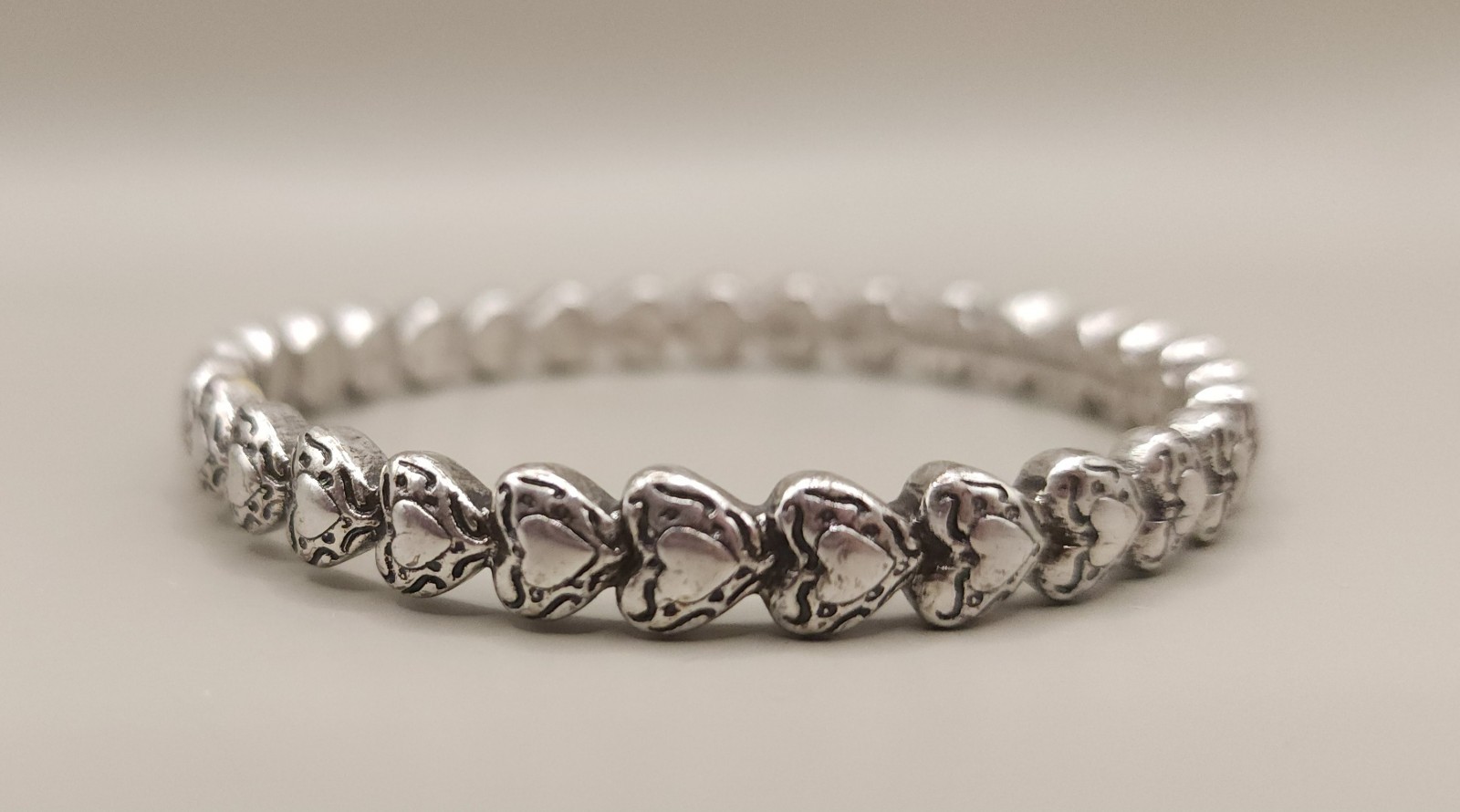 GUESS Vintage Heart Link Bracelet Silver Tone Heavy 1.3 oz Chunky Y2K 7.75 Inch