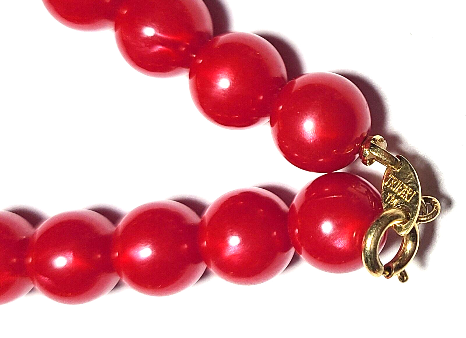 VINTAGE STUNNING MAROON LUCITE LONG SIGNED TRIFARI NECKLACE