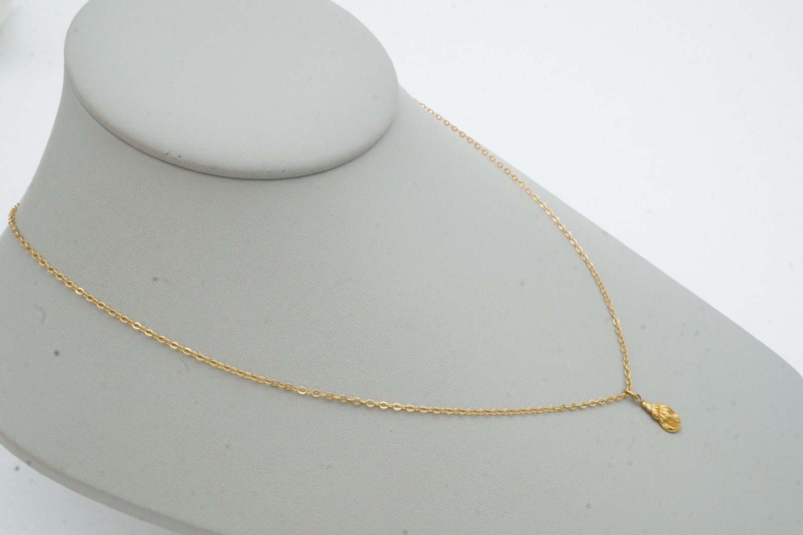 Vintage Carla Gold Filled Sea Shell Necklace 18″