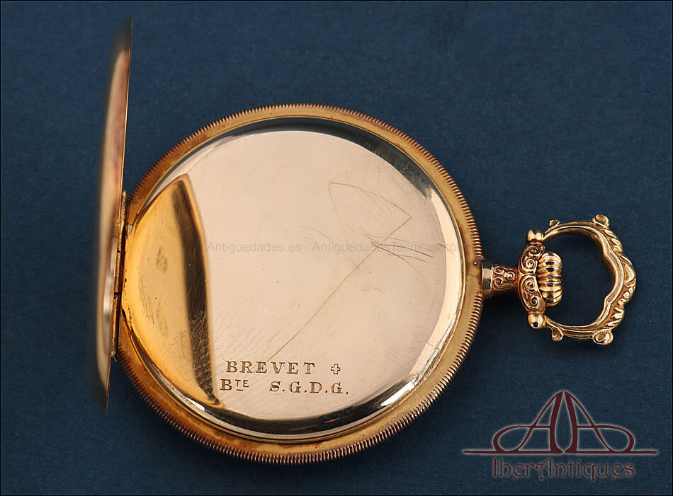 Antique Ultrafine Movado Pocket Watch. 18K Gold and Diamonds. Circa 1930
