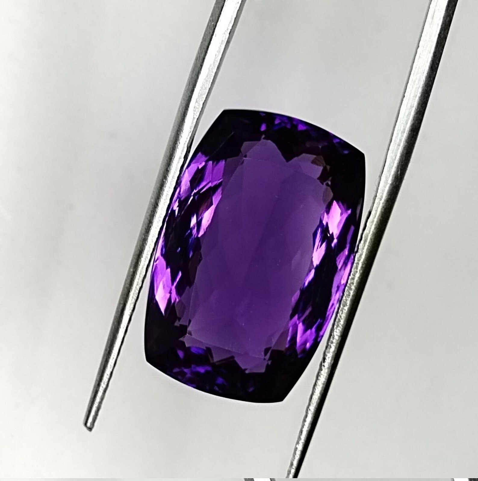 Natural Flawless Purple Sapphire 17.60 Ct Cushion Cut Certified Loose Gemstone