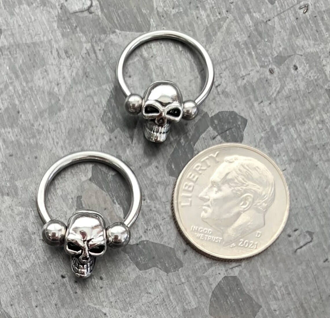 1pc Skull 316L Surgical Steel Captive Bead Ring / Nipple Ring / Circular Barbell