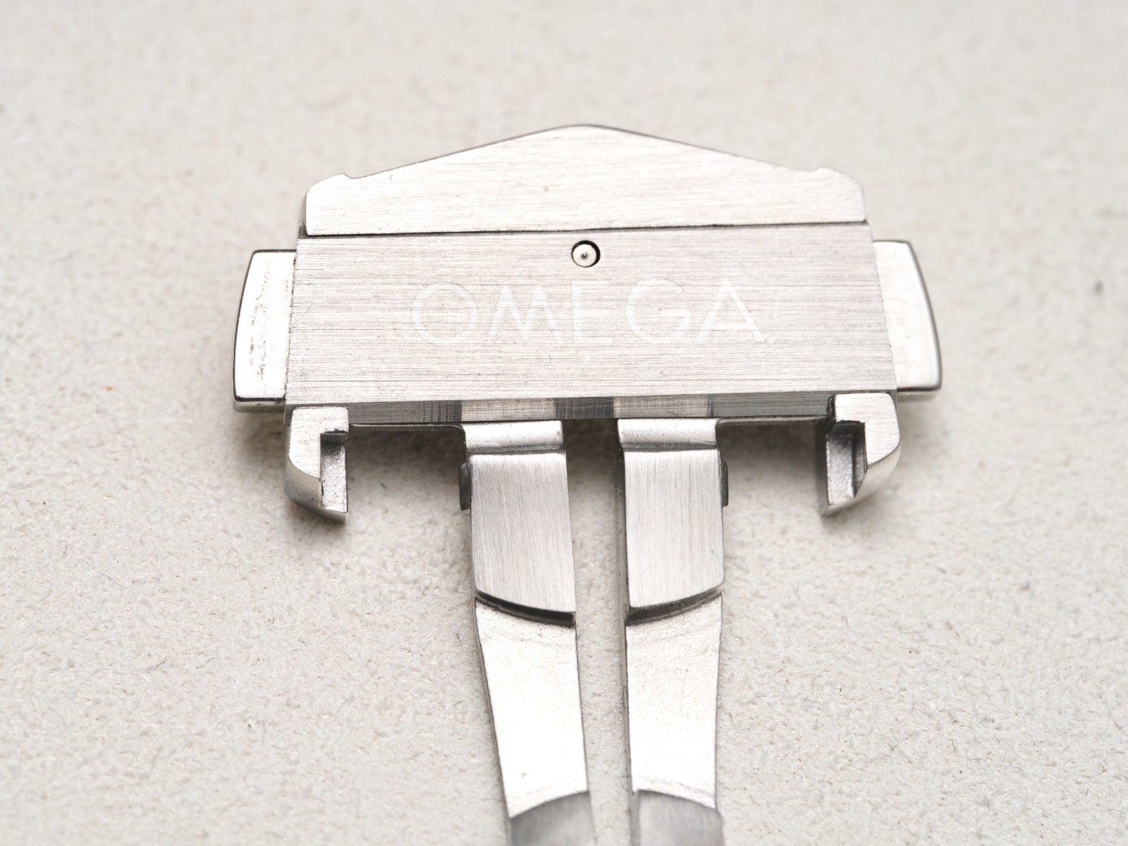 Omega 18mm Fold Over Push Button Deployment Buckle OM94521883