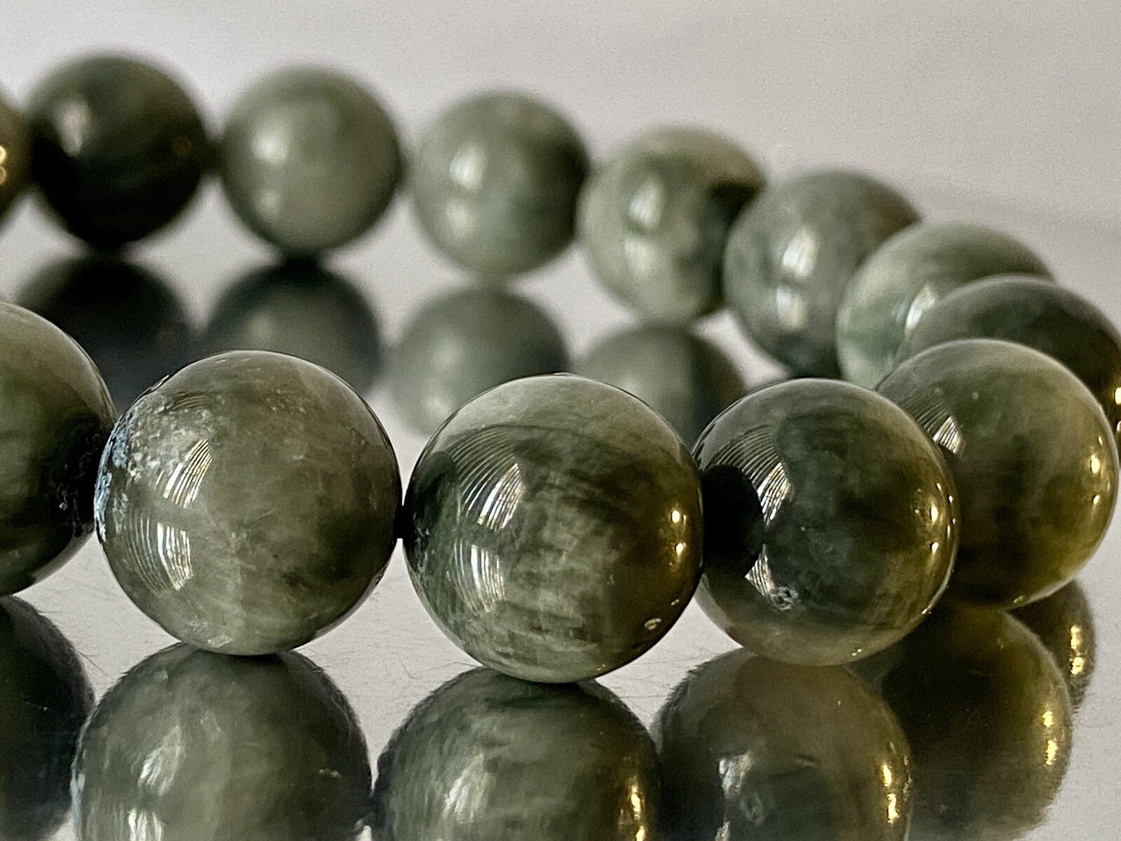 7.4″ “Lux Sheen/Extra Grade”~ Grey CHRYSOBERYL CAT’S EYE Bracelet P1407