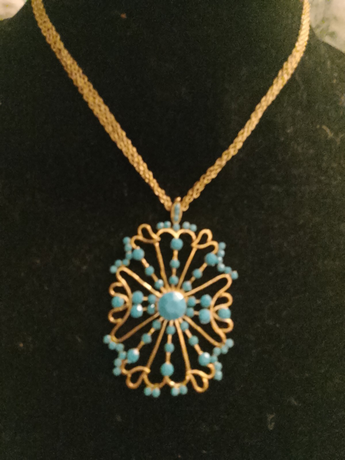 Gold Tone Metal Rope Chain Necklace Blue Bead Flower Charm Pendant Retro