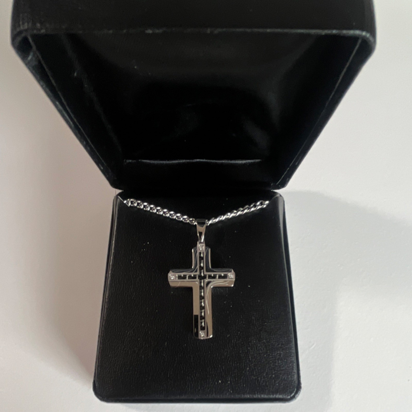 KOHLS Stainless Steel Carbon Fiber Accent Cross Pendant Necklace 24″