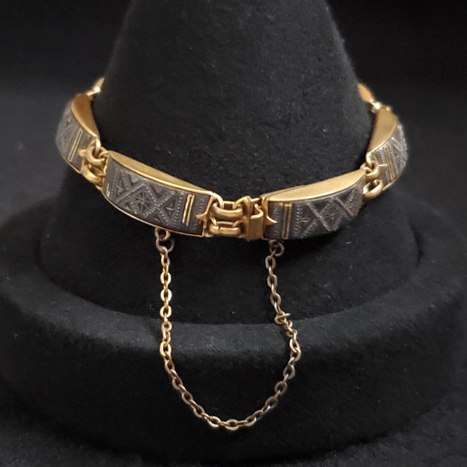 Vintage Damascene Bracelet Etched Gold Tone Paneled 6.5″