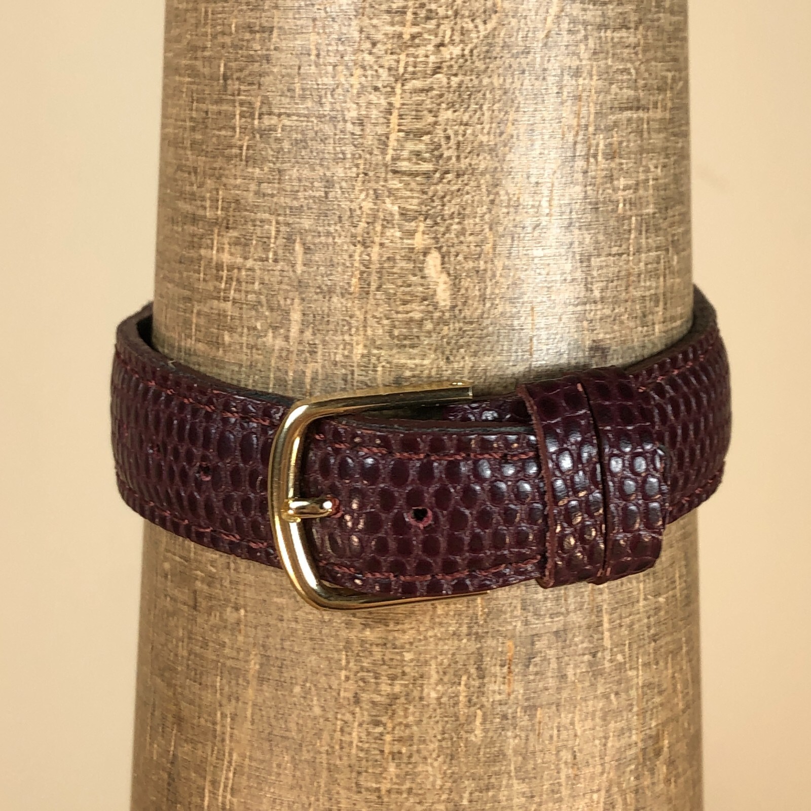 Vintage Timex Indiglo Women Gold Tone Maroon Leather Strap Quartz Watch 6 3/4″