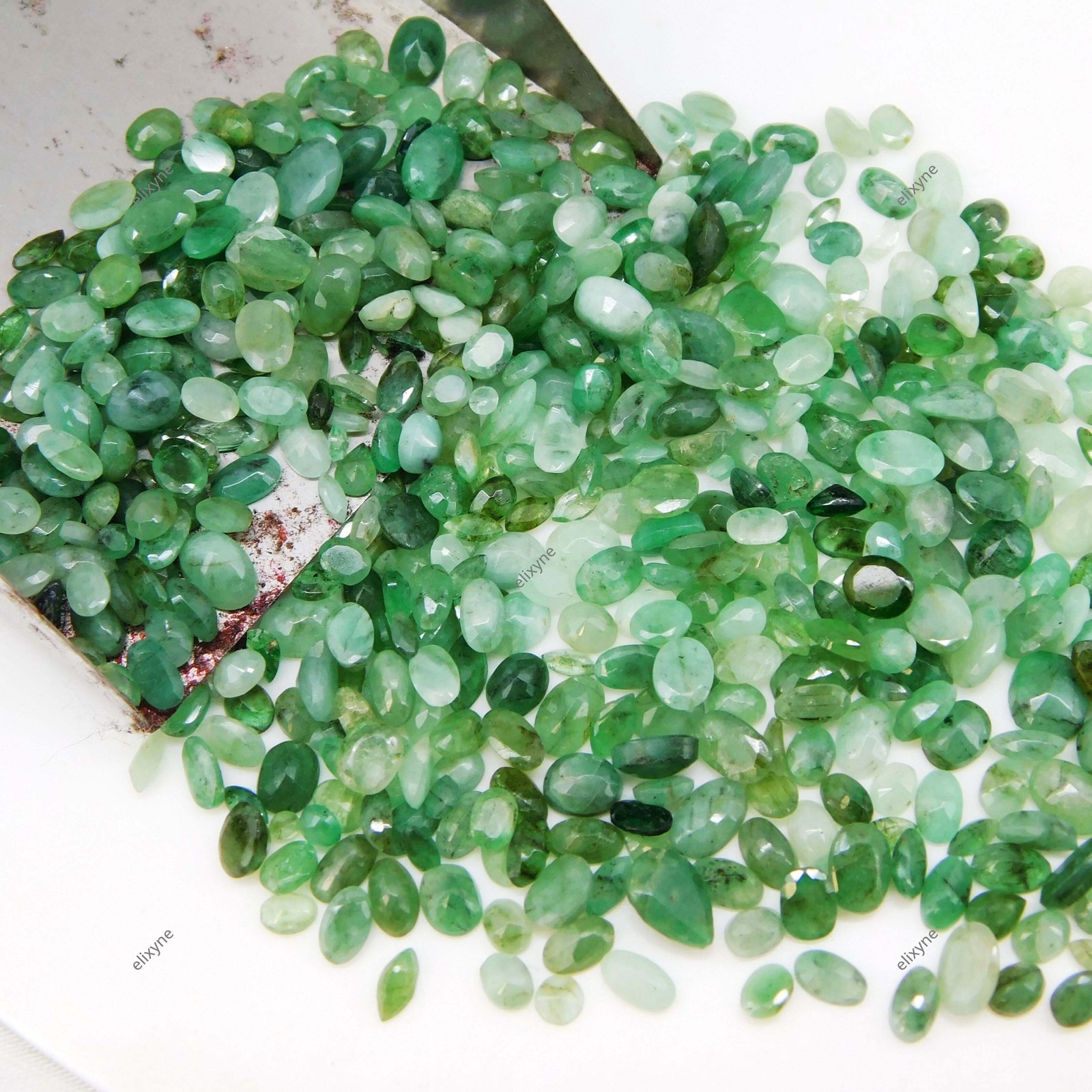Lot of 126 Pcs 25 Cts Natural Green Emerald Oval Cut Certified Loose Gemstones