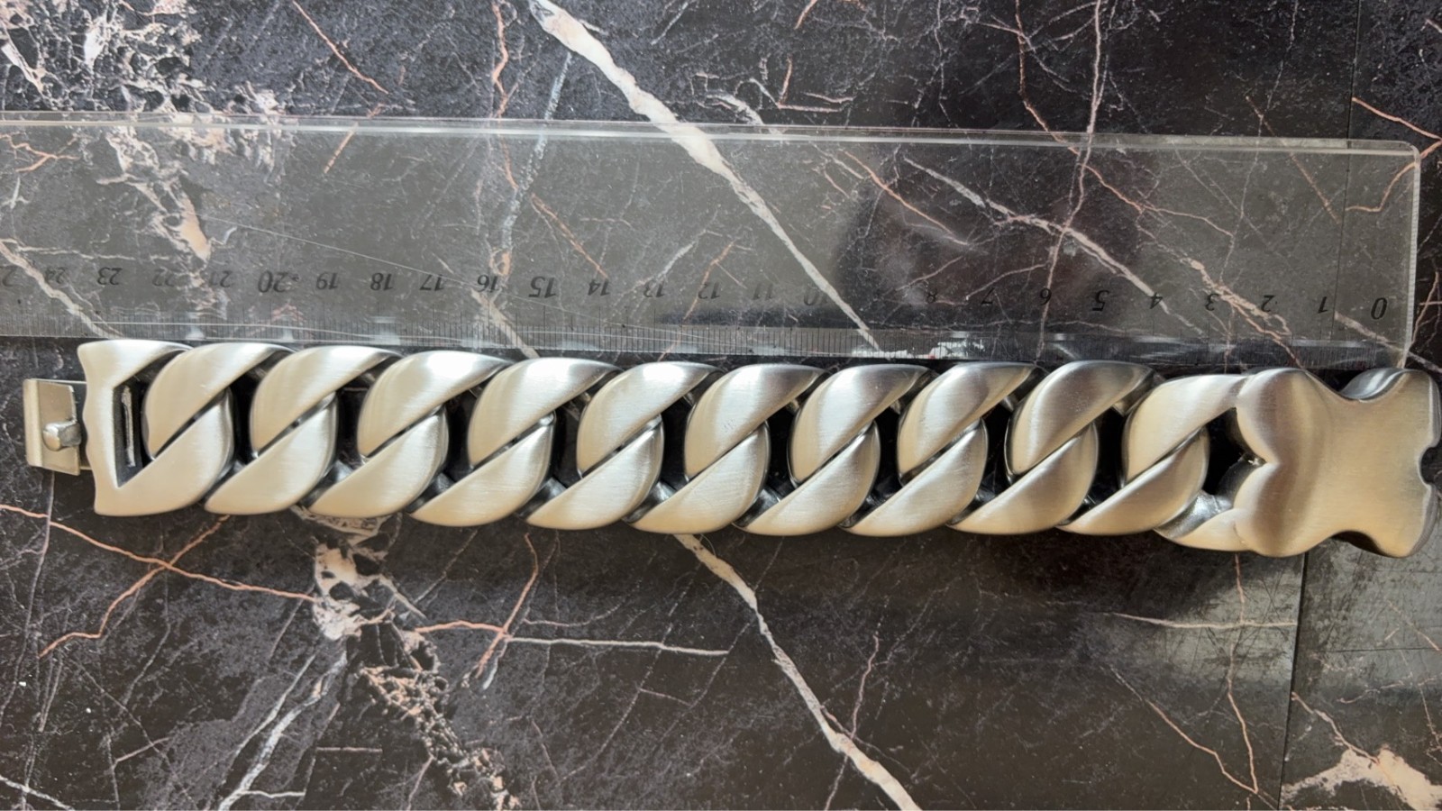 Heavy 330g Chunky Cuban Link Bracelet 9in Matte Silver Tone Massive Biker Men