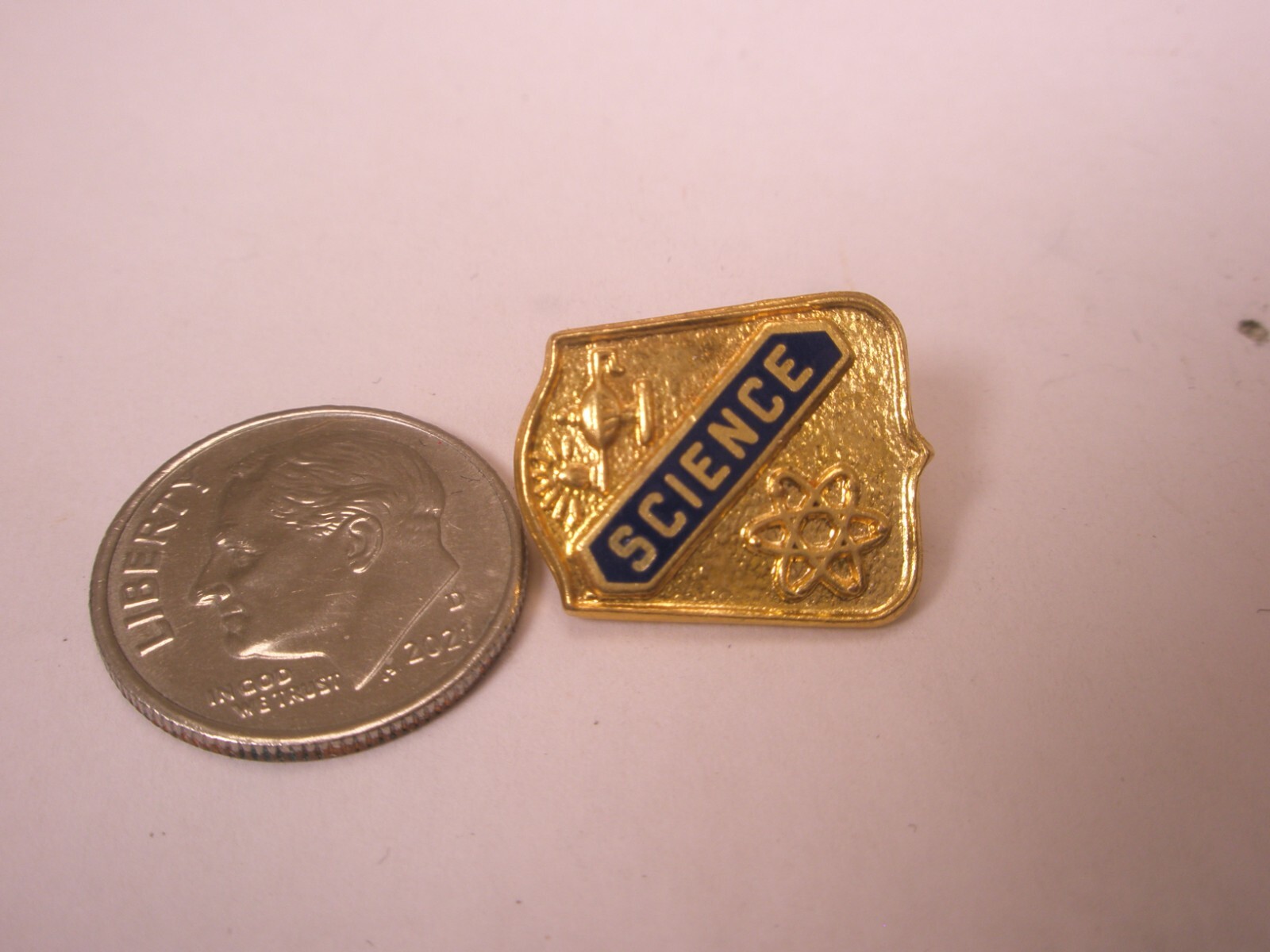Science Vintage Tie Tack Lapel Pin hi-school college university class g107