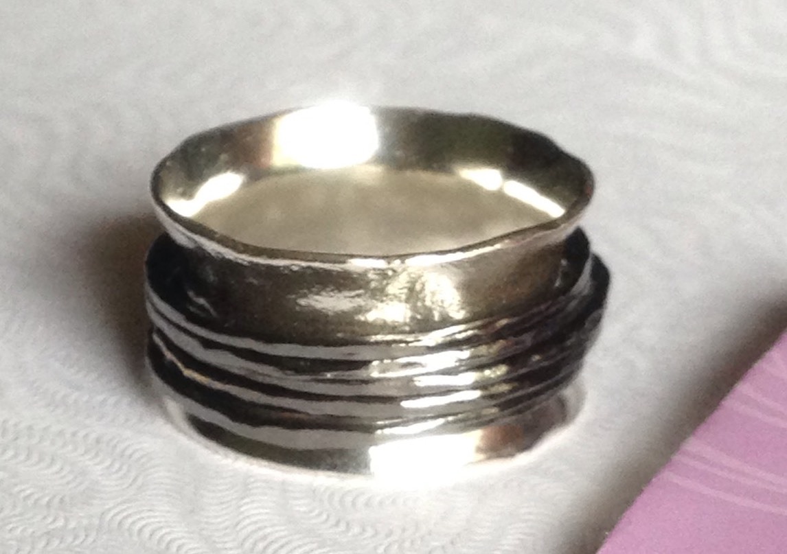 NWOT OR PAZ STERLING SILVER HAMMERED DESIGN BLACK SPINNER RING SZ 7 ISRAEL PZ