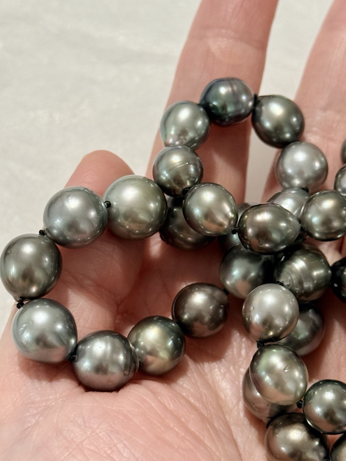 Cultured 10.4-12.3mm Tahitian Pearl South Sea Pearl 14K Gold Clasp Necklace 19”