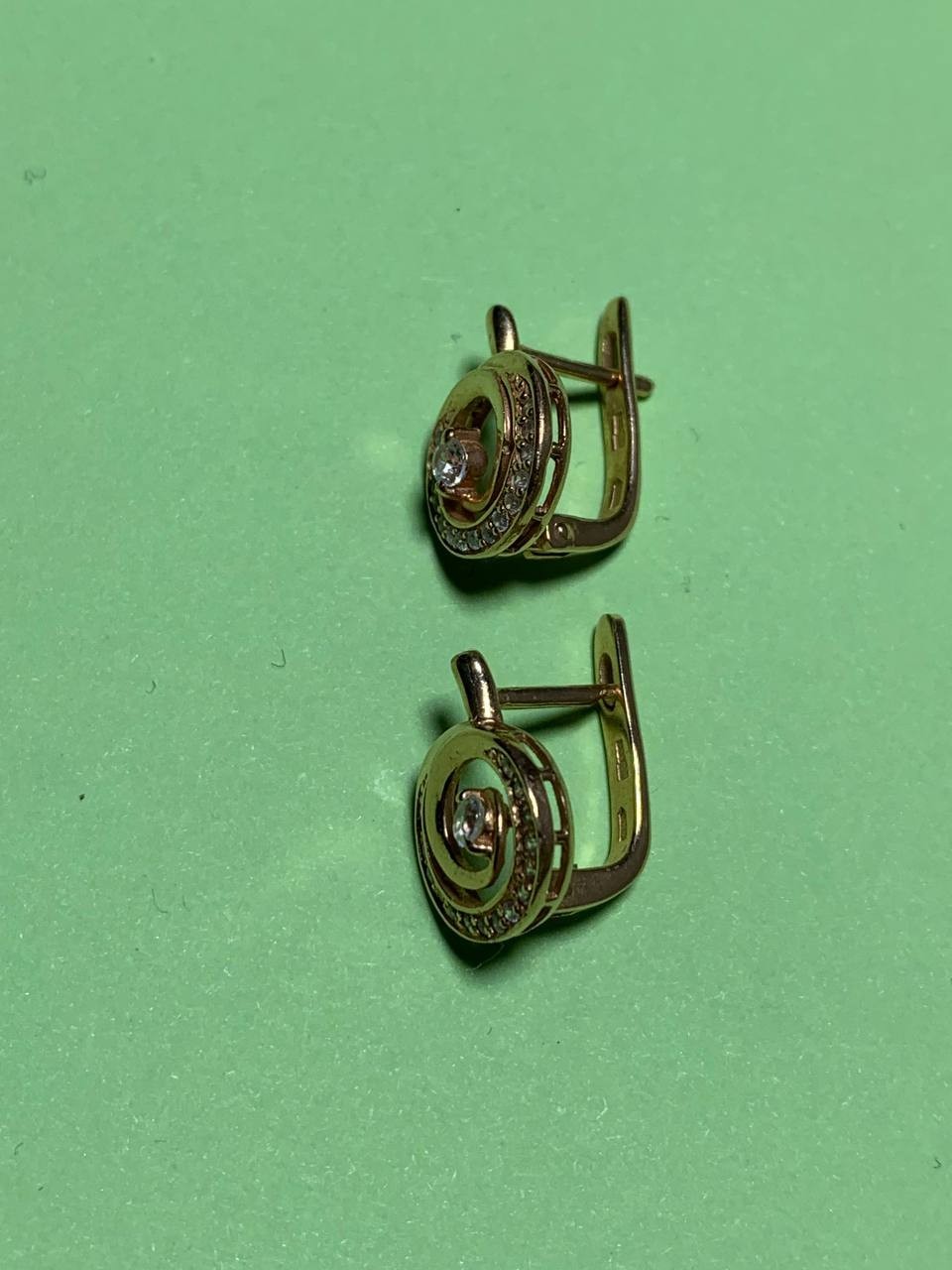 Vintage earrings from Ukraine made of 14-karat gold (583 assay value), Ukrainia