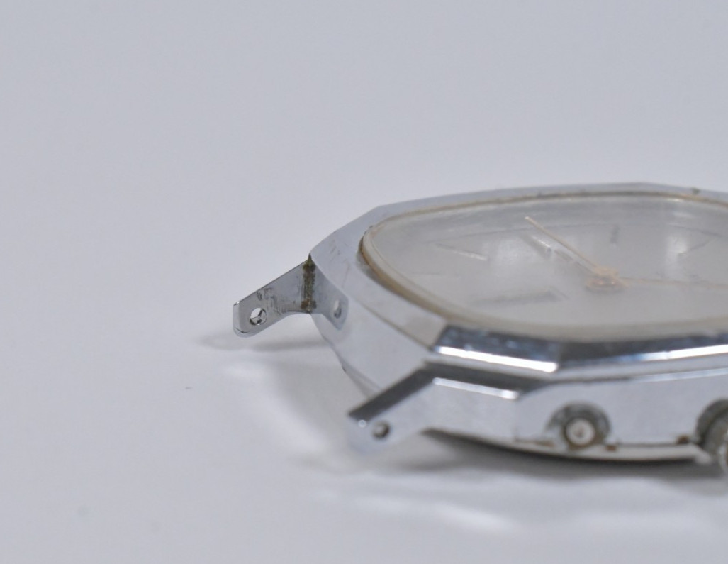 Vtg Timex Q Quartz Day Date Silver Tone 32mm M Cell AS IS PARTS or REPAIR