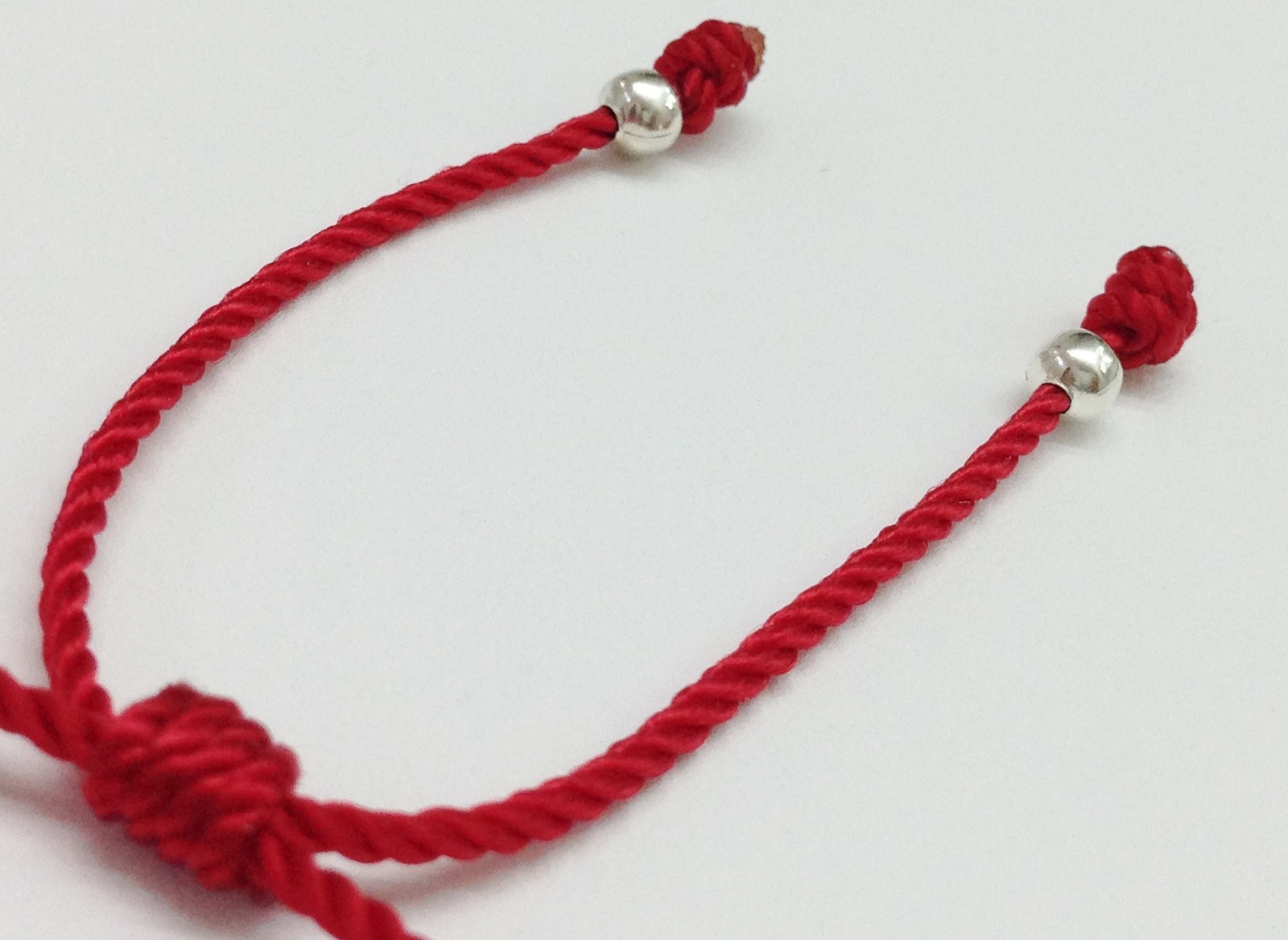 red bracelet evil eye protection negative energies bad vibes or sorceries