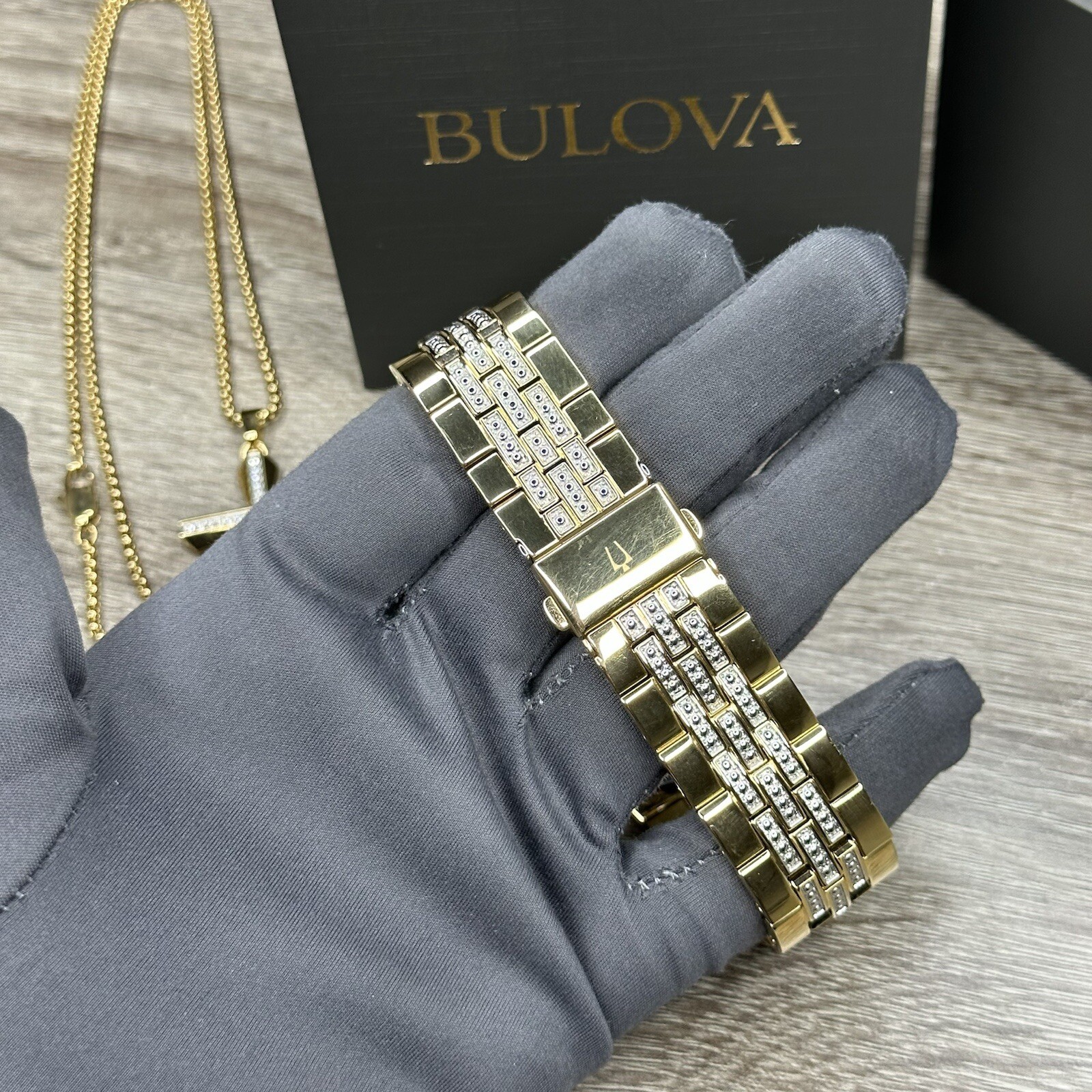 NEW✅GIFT SET✅ Bulova Crystal Gold Tone Diamond Dial Men’s Watch 40MM 98K113