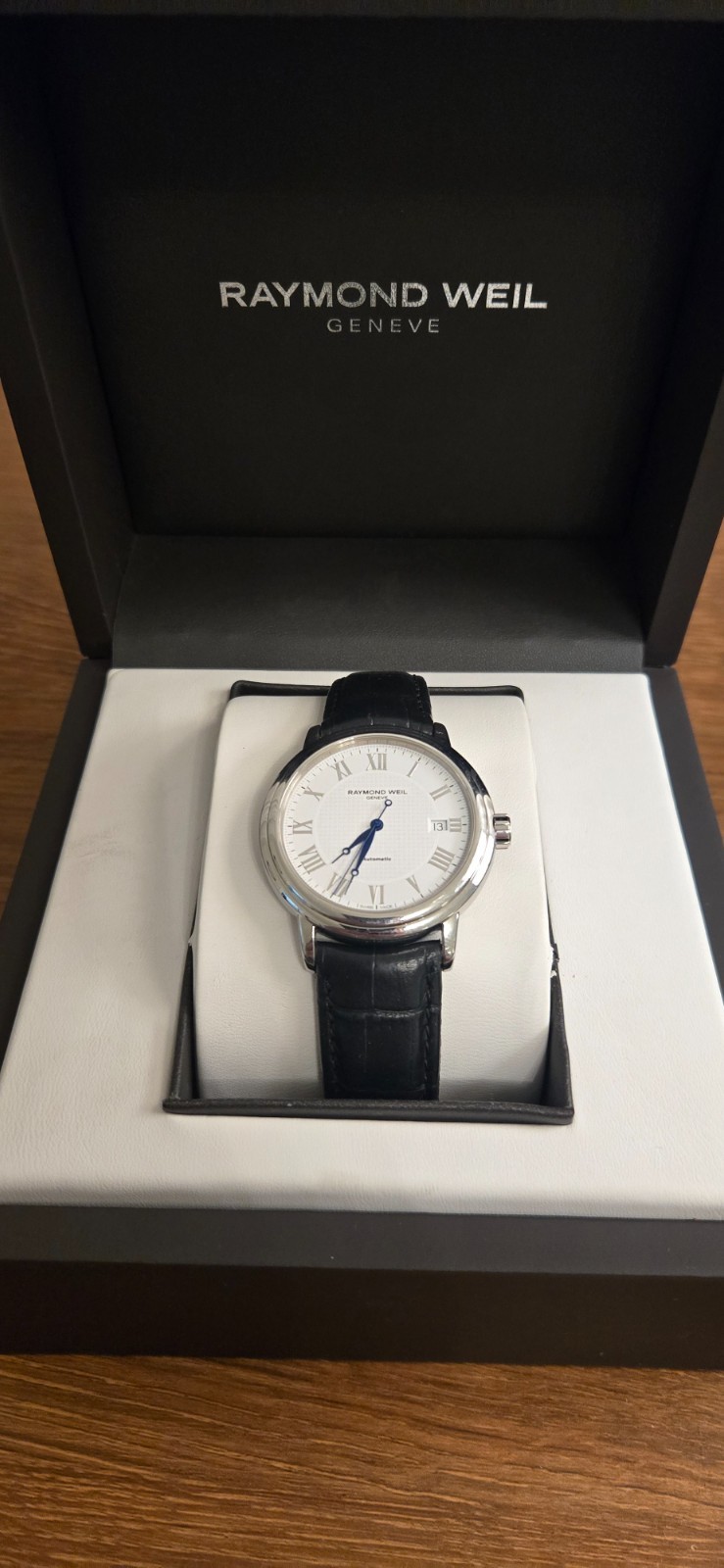 Raymond Weil Maestro 2837-STC-65001 watch