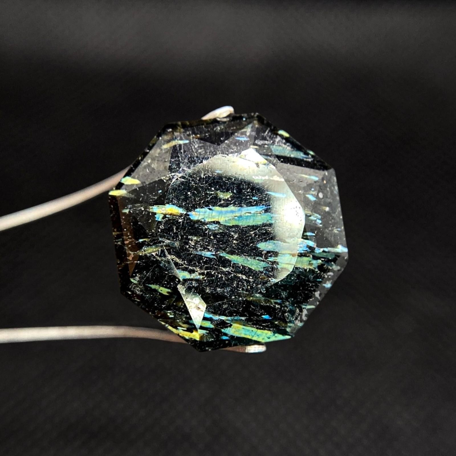 17.77 ct NUUMITE – GREENLAND – Natural Rare Untreated Faceted – FREAKINGCAT
