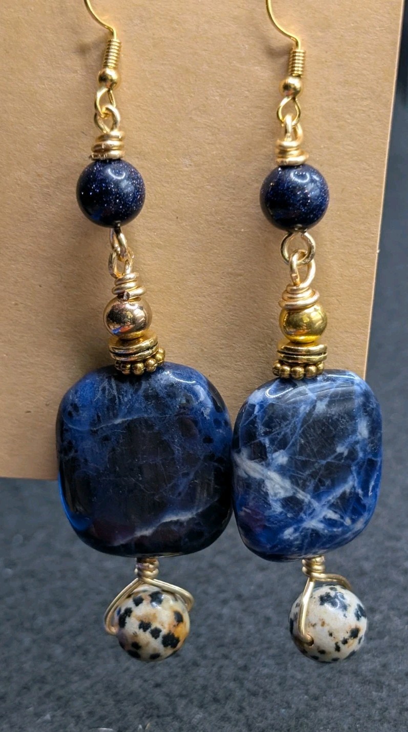 Women’s Artisan Stylish Boho Blue Beaded Drop Dangly Hook Earrings 💙🖤🩶🤍🤎
