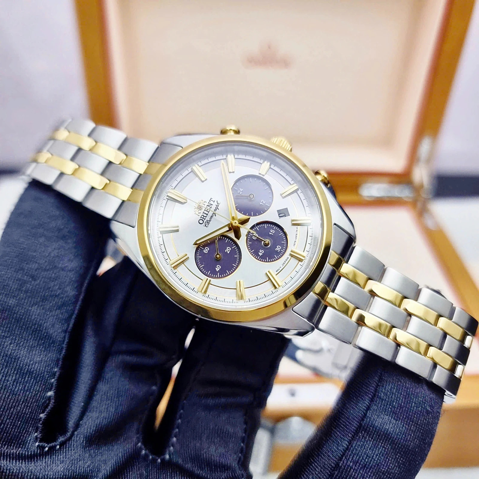 Orient Stretto Solar Chronograph Men’s Watch White Dial Gold Silver Steel Strap