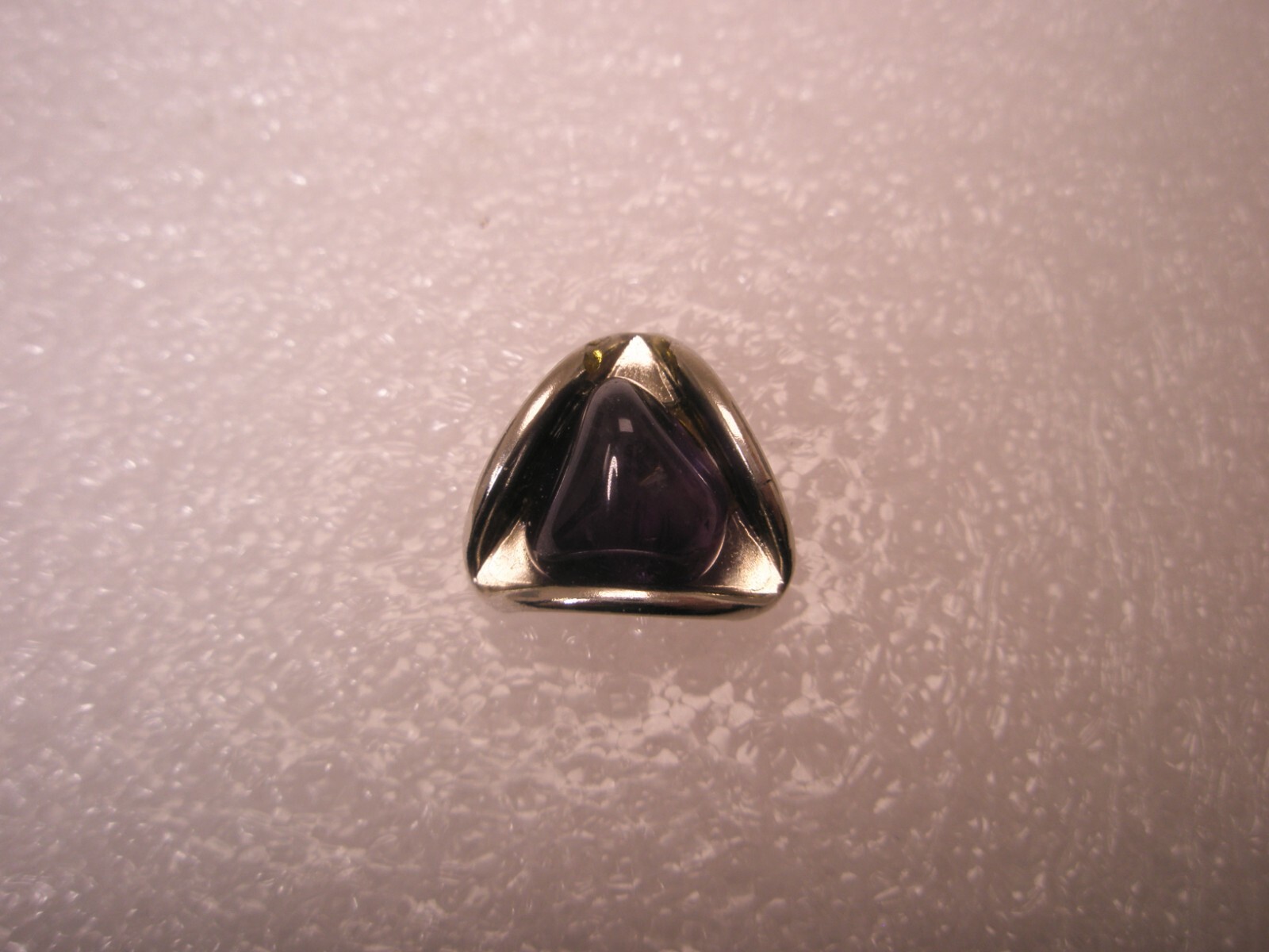 5/8″ Triangular Purple Agate Stone Vintage Tie Tack Lapel Pin r127