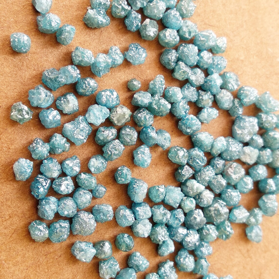 Raw Diamond 2.02 Ct 2.00-3.00 MM Natural Blue Rough Loose Diamond for Jewelry