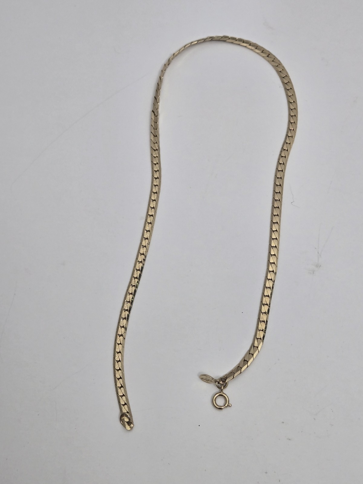 Vtg Avon Gold Tone & White Frosted Lead Crystal Shell 18” Necklace & Extra