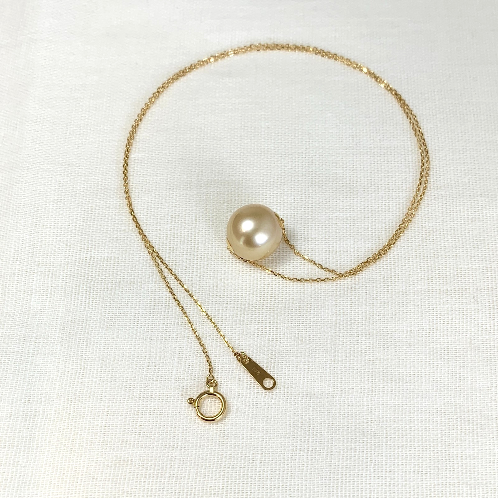 10.6mm Round Gold South sea pearl Pendant Necklace 18Kt Yellow Gold,17″