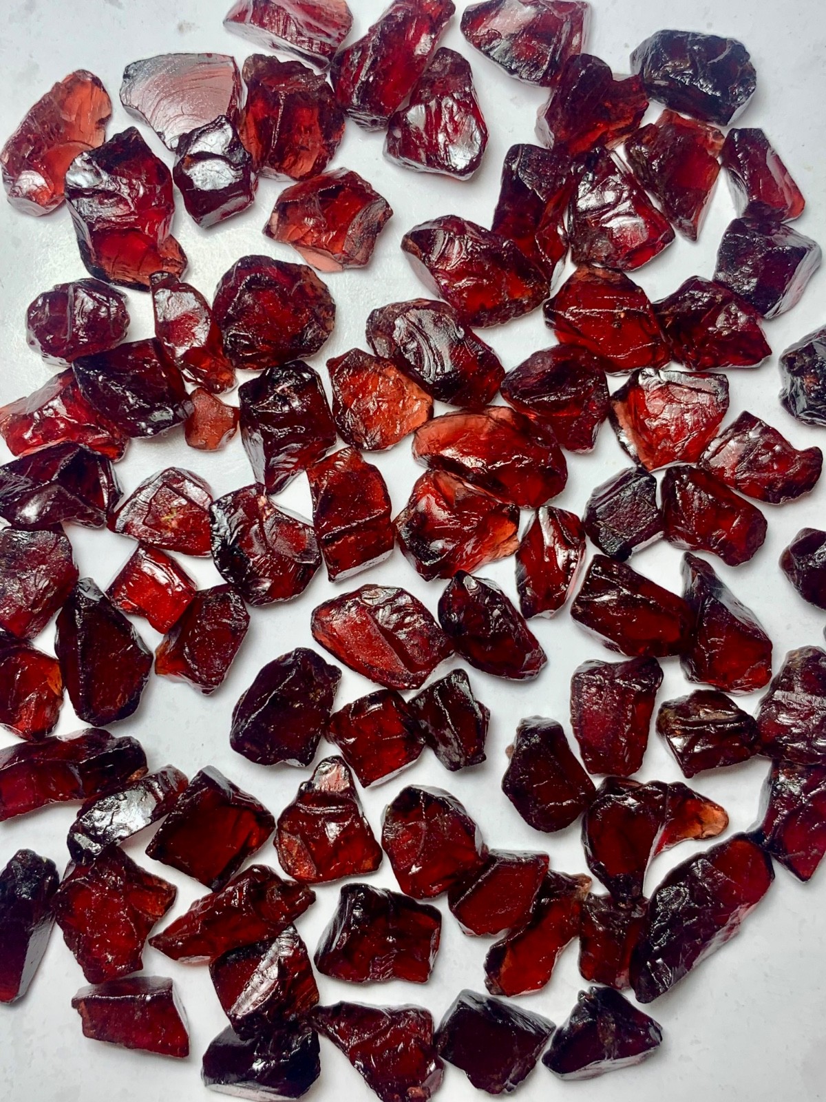 370Ct Natural Rhodolite Garnet Rough Facet Grade Parcel Tanzania Lot