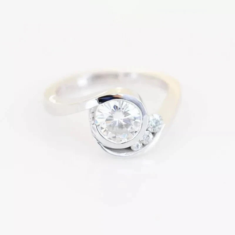 2Ct Round Cut Lab-Created Diamond Women’s Engagement Ring 14K White Gold Plated