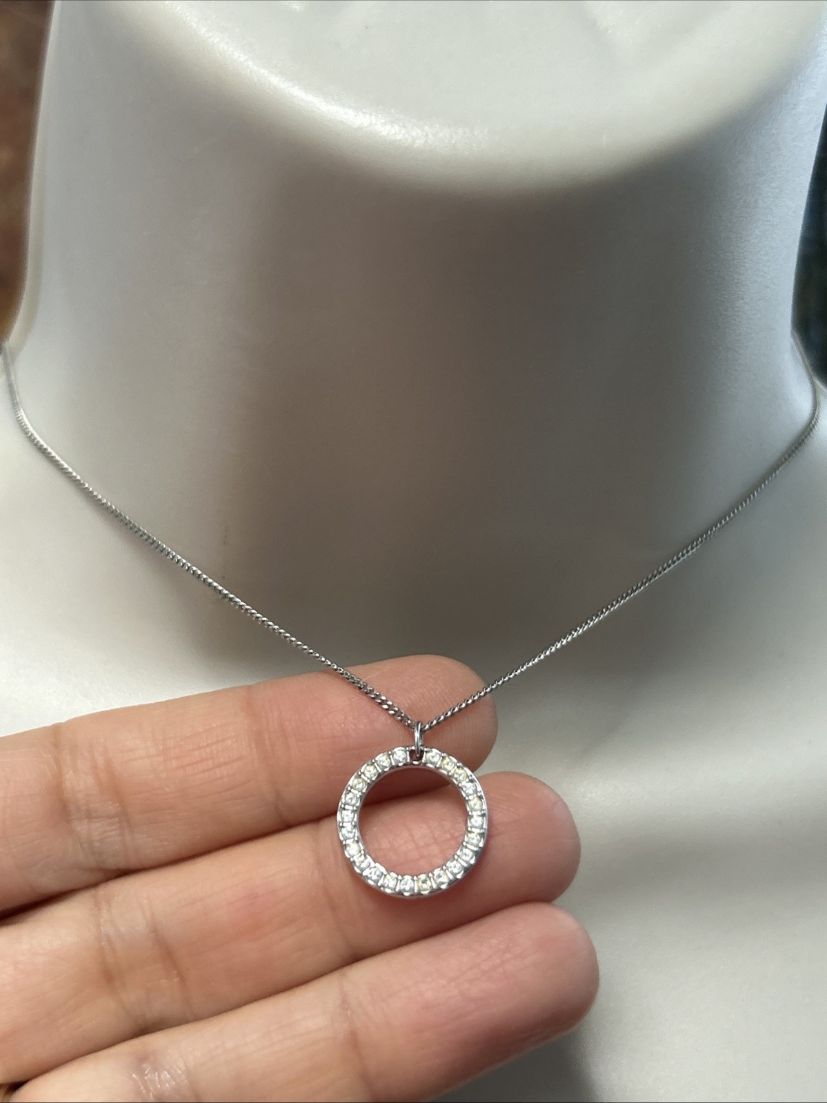 Swarovski Pave Rhinestone Infinity Circle Round Pendant Necklace 15” Signed