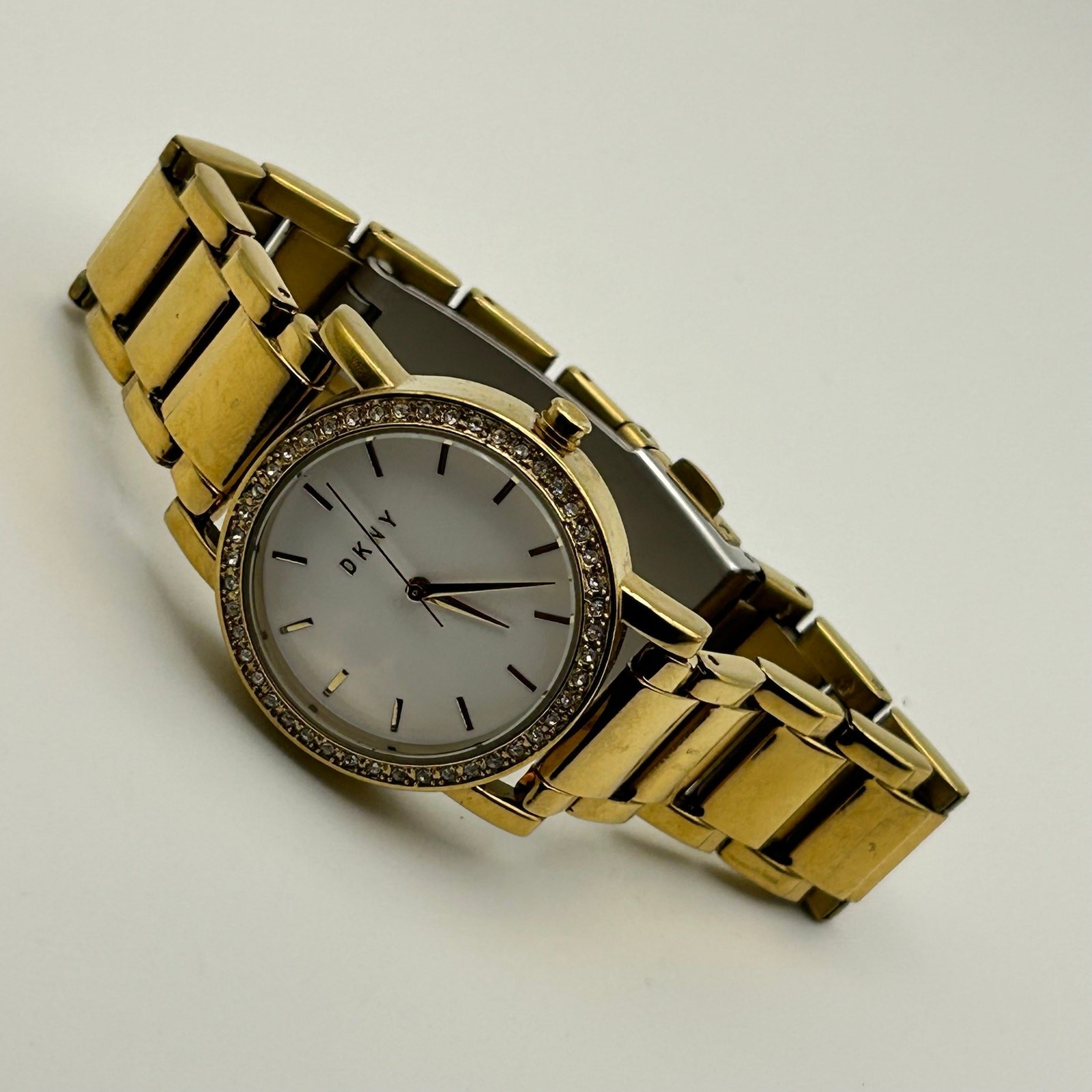 DKNY Soho Gold-tone Crystal Bezel White Dial St. Steel Watch New Battery