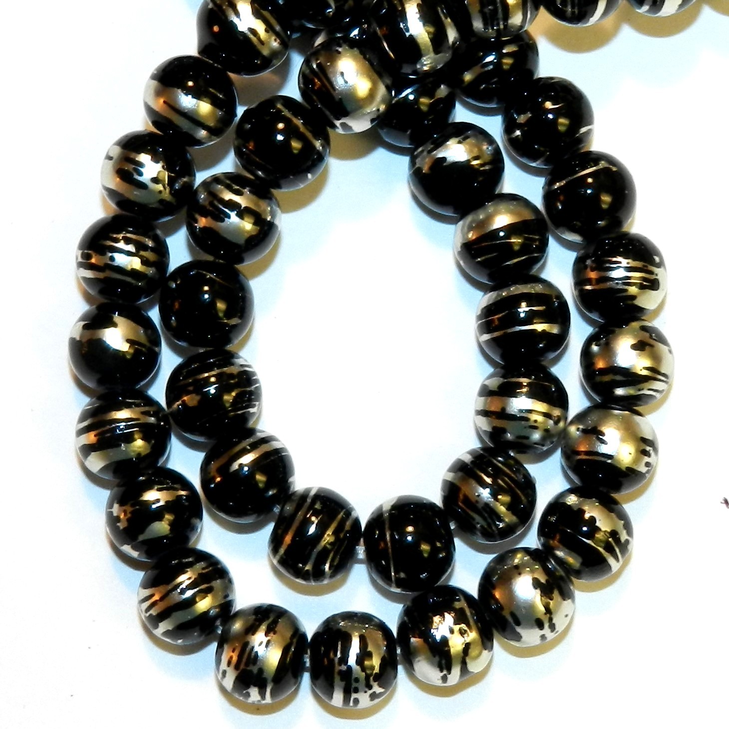 G1772 Black Opaque 8mm Round Silver Swirl Metallic Drawbench Glass Beads 32″