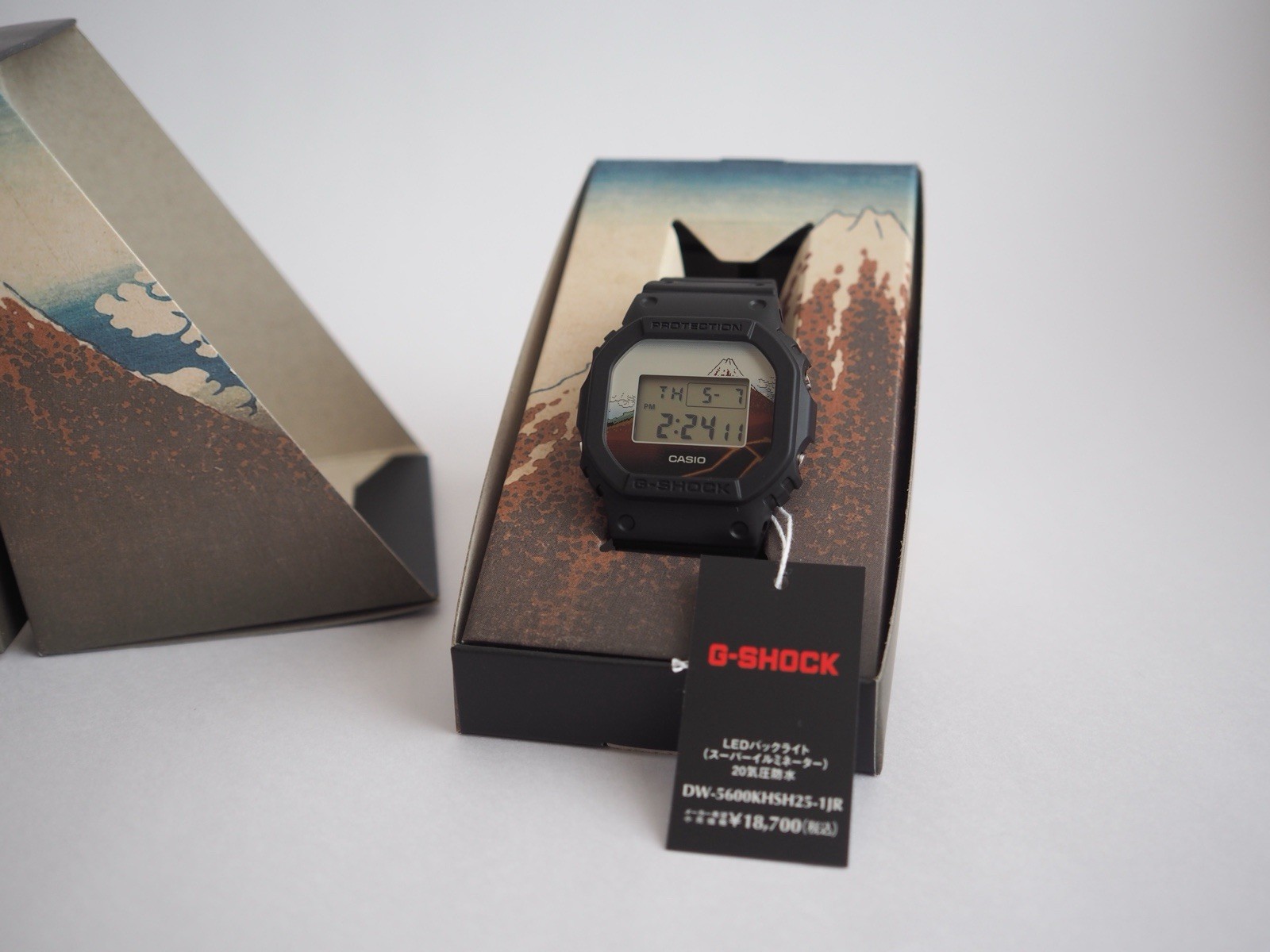 Casio G-SHOCK DW-5600 Hokusai Great Wave Japan Limited Watch NEW