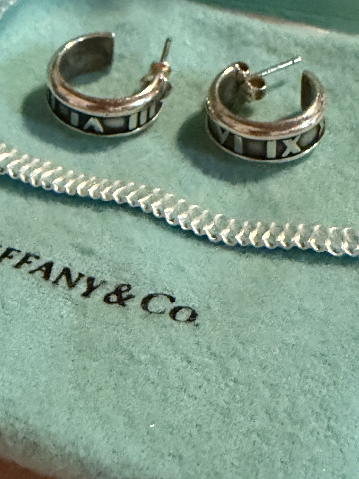 Tiffany & Co. 925 Sterling Silver Hoop Earrings Butterfly Closure w/ Box Pouch