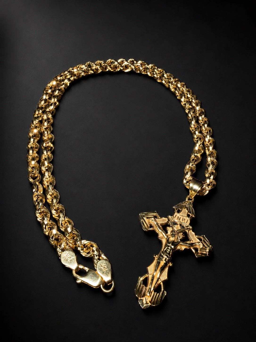 10K GOLD ROPE CHAIN 5mm 22 inches, 10K Diamond Cut Large Cross Pendant. 17 grams