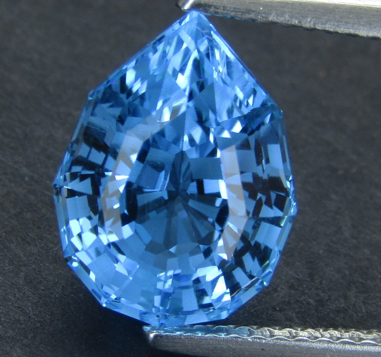 6.45Cts Classic Natural Swizz Blue Topaz Pear Shape Precision Cut