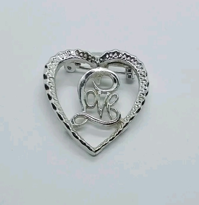 Vintage Signed GERRY’S Silver Tone Heart Love Pin Brooch Pendant #197