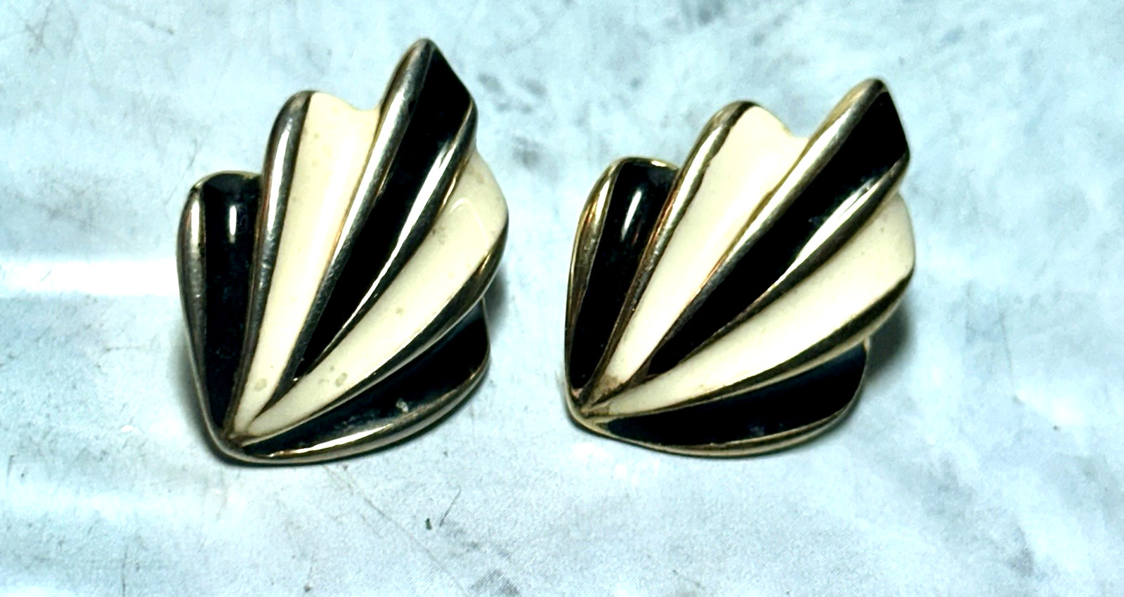 Vintage Gold Tone Black & Cream Enamel Fan Like Pierced Earrings