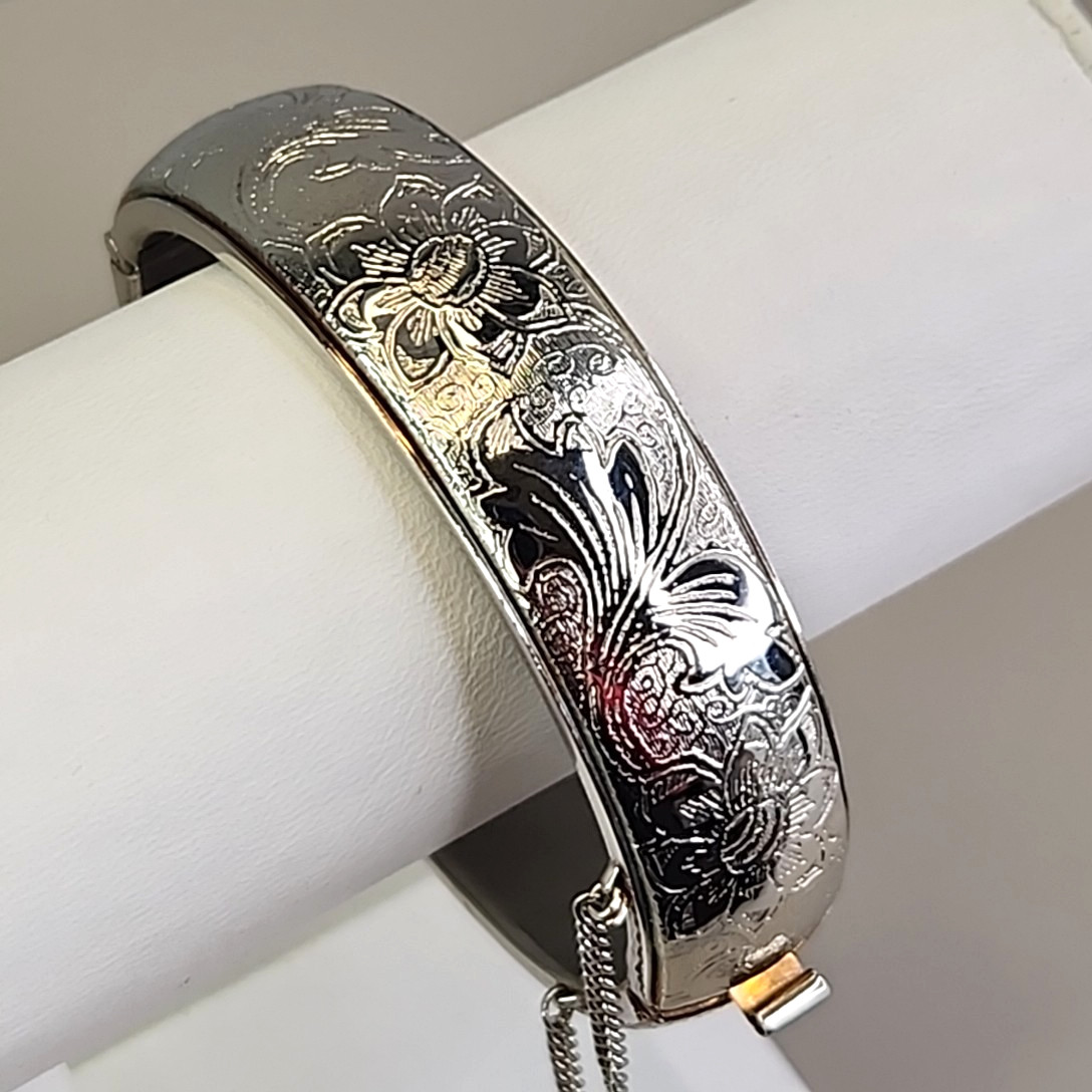 Vintage Etched Bangle Bracelet 15mm Hinged Silver Tone Push Lock 6.5″