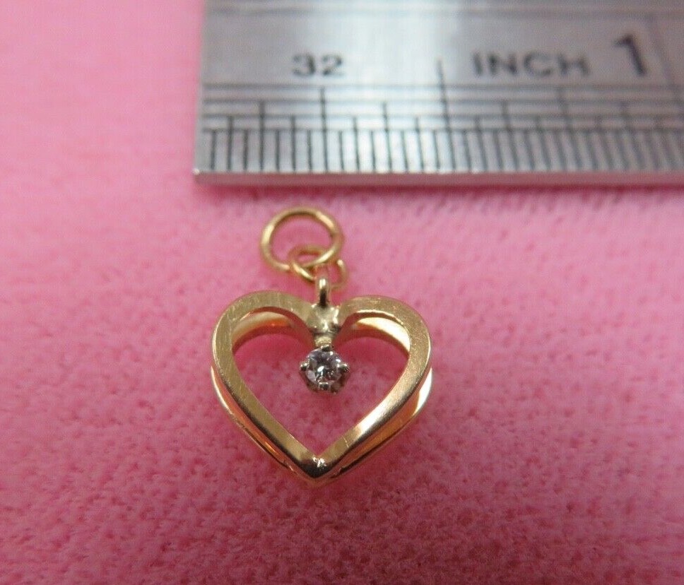 Pretty 14k Solid Gold Diamond Open Heart Charm Pendant .49 Grams