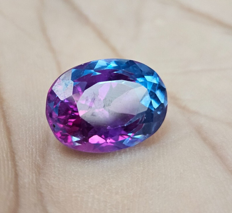 Bi-Colour Pitambari Sapphire 8+ Ct Natural Oval Cut Certified Loose Gemstone