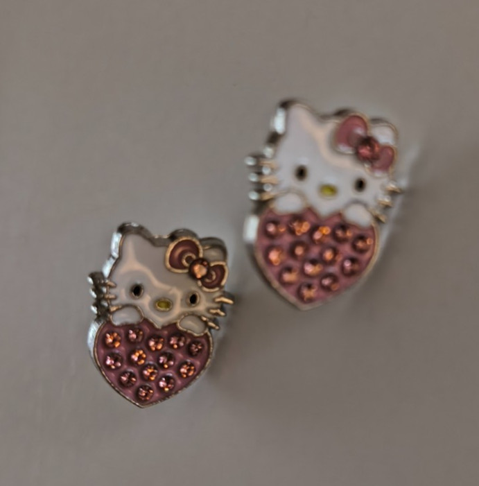 HELLO KITTY STUD EARRINGS PINK HEART BOW Rhinestones NEW