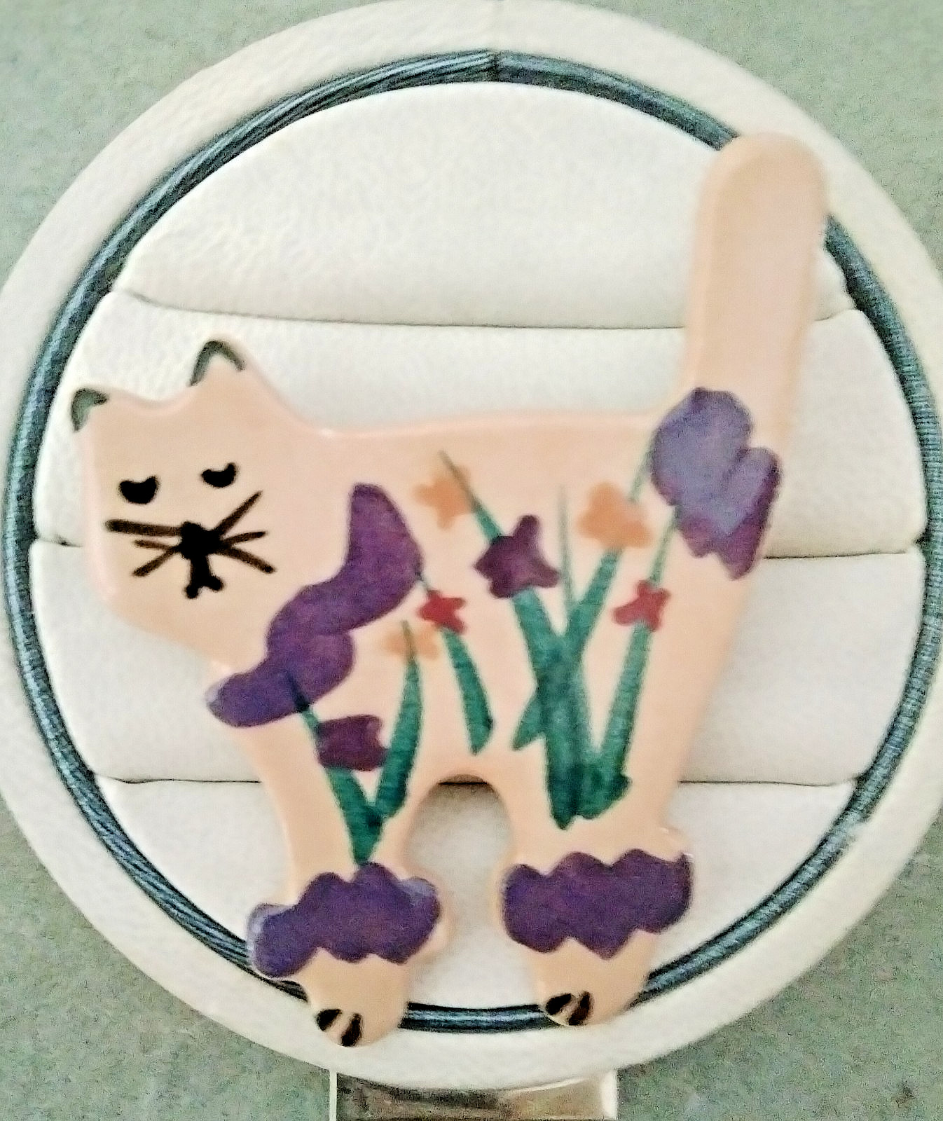 Handmade Ceramic Cat Brooch (167 – 2452)