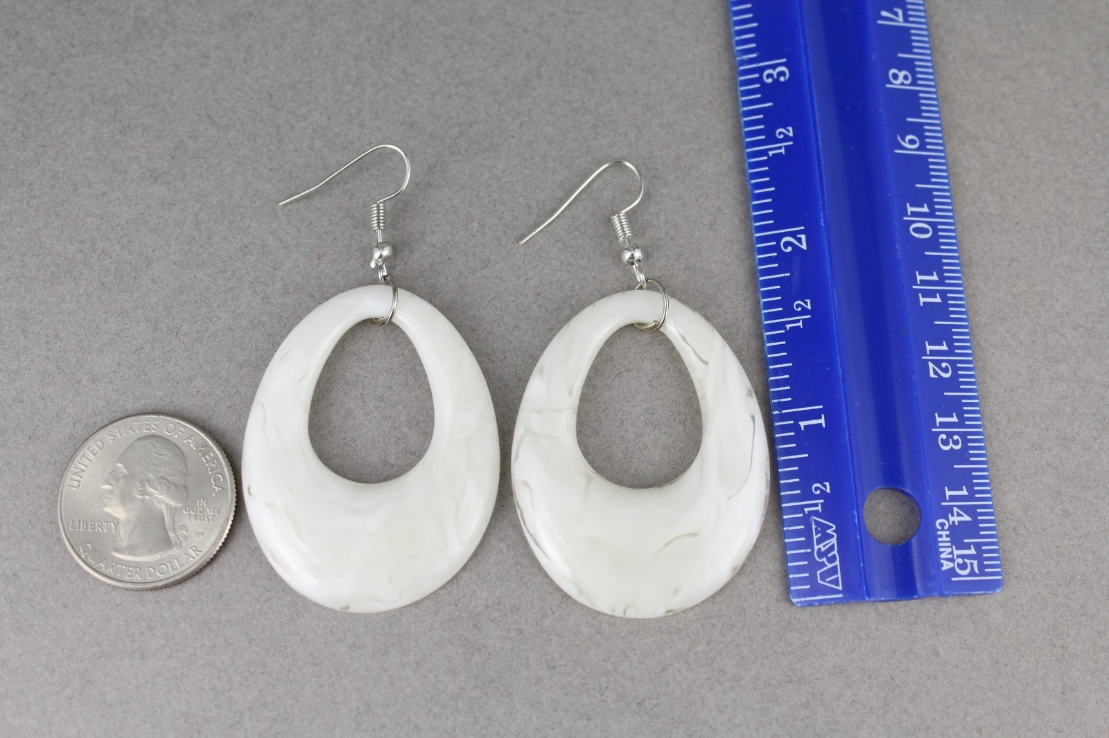 White teardrop earrings lightweight dangle marbled oval outline 2.5″ long