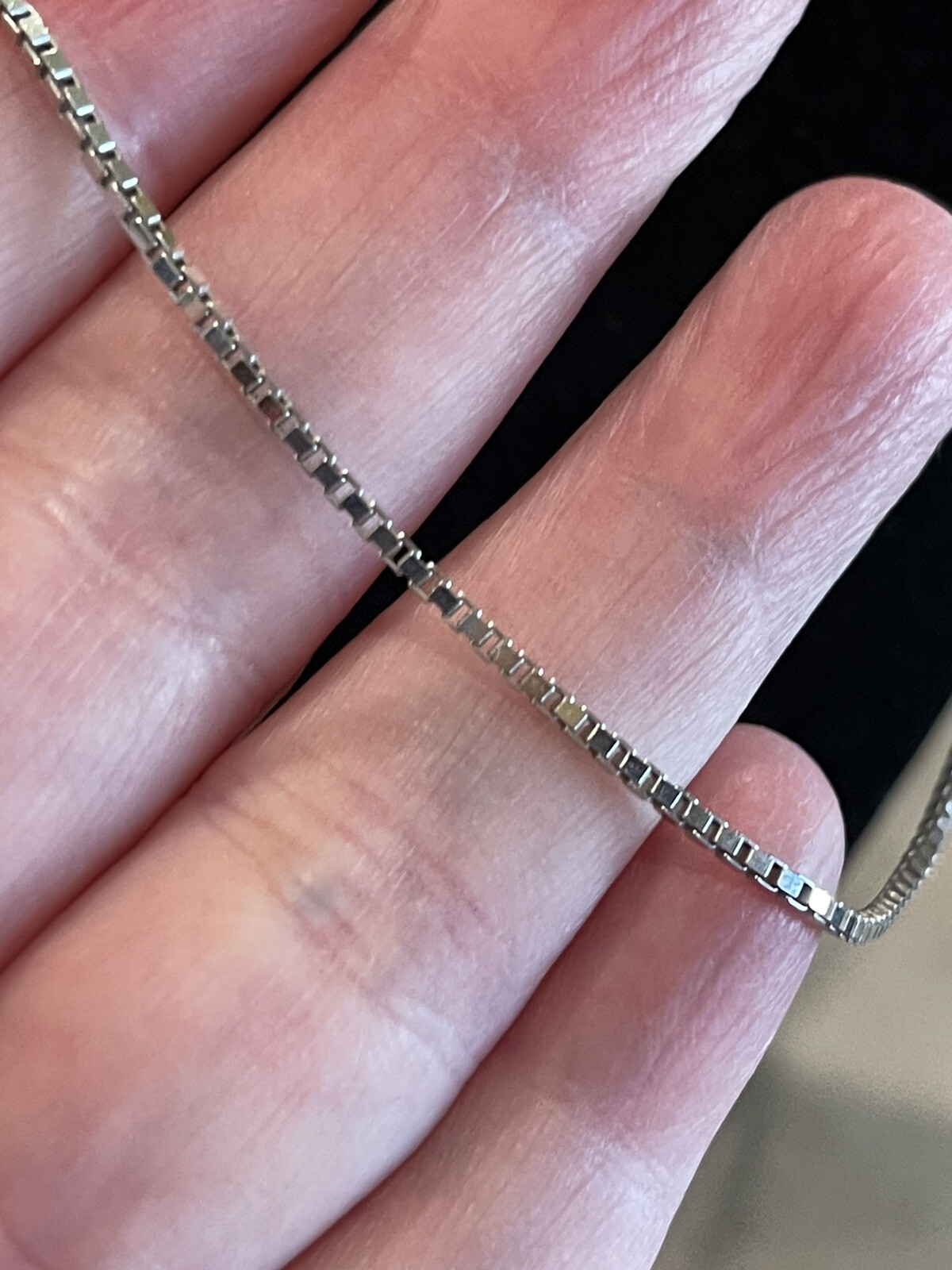 18k Necklace MARKED 750 WHITE GOLD 23″ BOX CHAIN Jewelry 9.45g Vintage