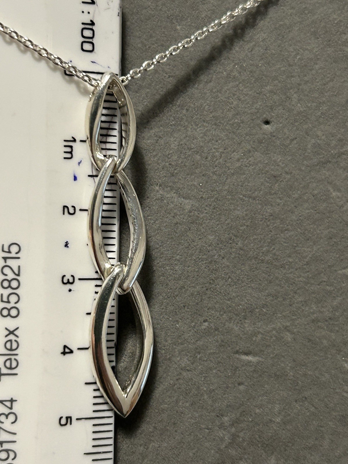 Lovely Sterling Silver 5cm Interlinked Pendant 45cm (17.7”) Necklace (6.41g)