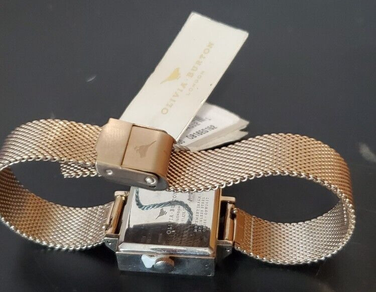 OLIVIA BURTON WATCH WITH 22.5mm WHITE FACE WITH ROSEGOLD 3D BEE W1